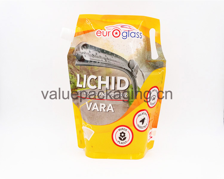 Packaging materials for 3litre screw cap package for windshield