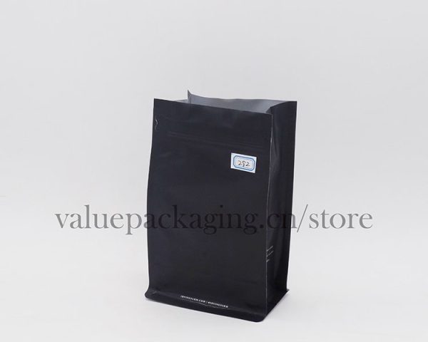 282 matte black flat bottom aluminum foil pouch for 12oz coffee-min