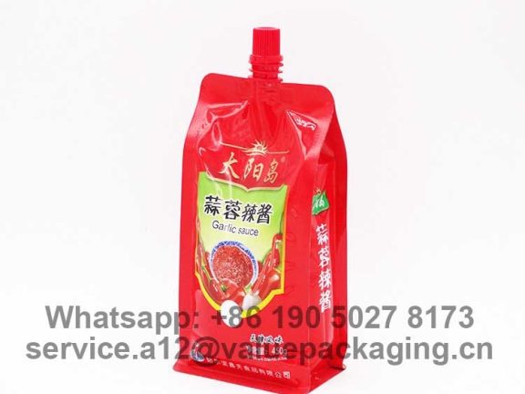 017-flat-bottom-spout-doypack-for-spicy-sauce