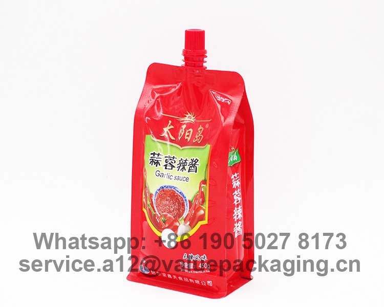 017-flat-bottom-spout-doypack-for-spicy-sauce