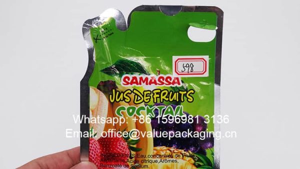 bottom-gusseted-standing-plastic-pouch-with-PP-straw-for-180ml-juice