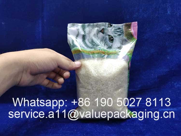 filled-level-of-1000-grams-rice-pillow-sachet-bag