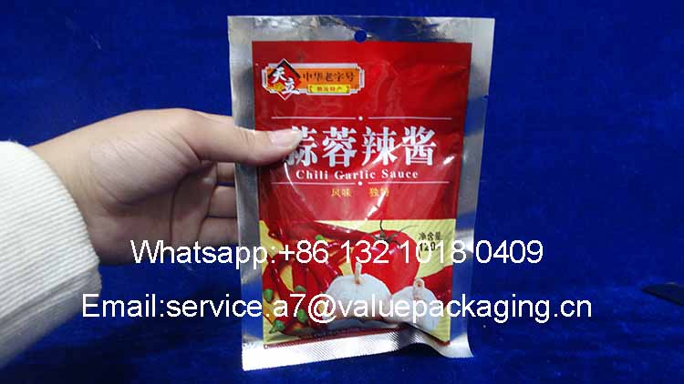 main-package-120grams-chilli-garlic-sauce-sachet-pouch